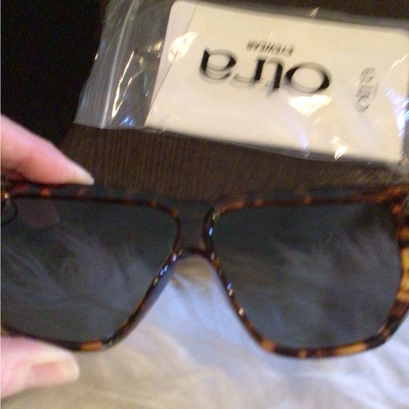 New! *sale READ Rare OtraMalo sunglasses - Picture 4 of 9